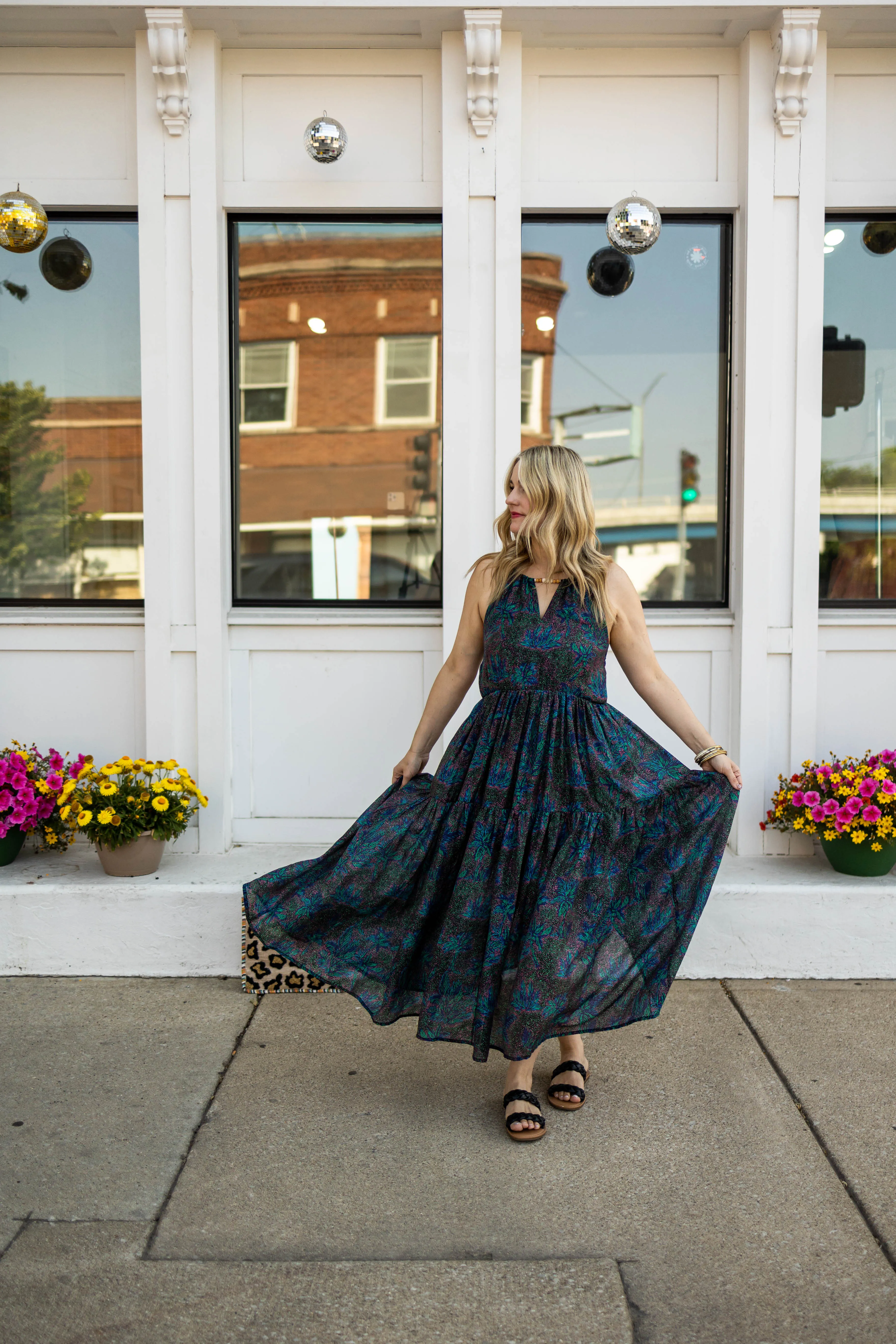 delta dress in black