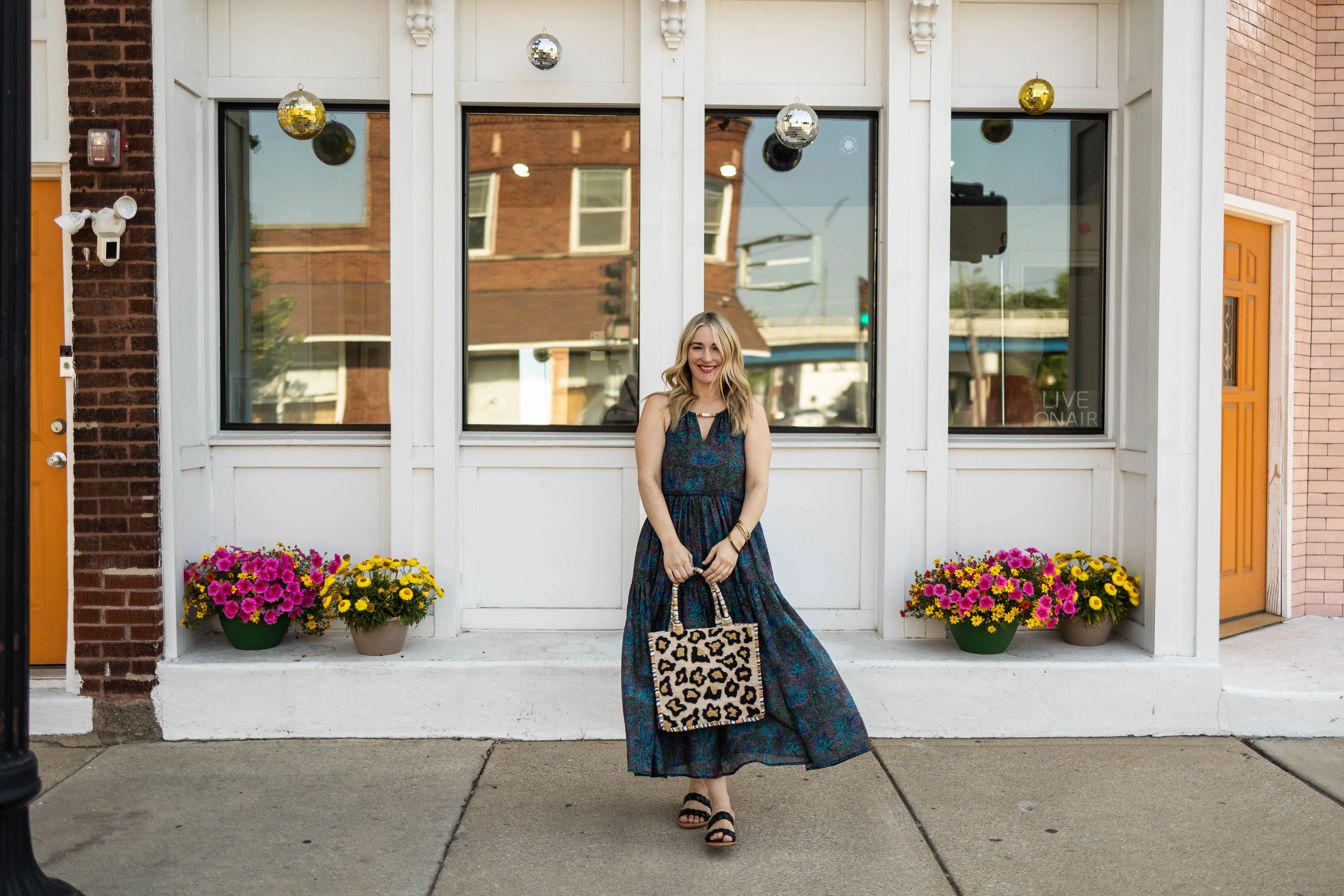 delta dress in black