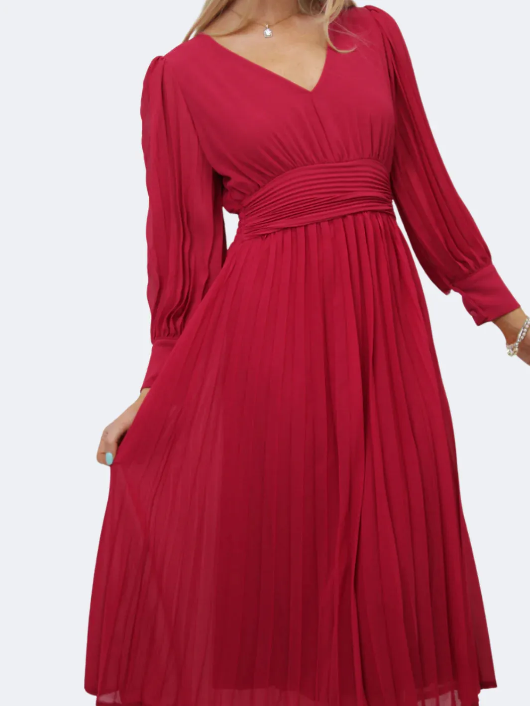 Kate And Pippa Hannah Chiffon pleated Midi dress in Berry