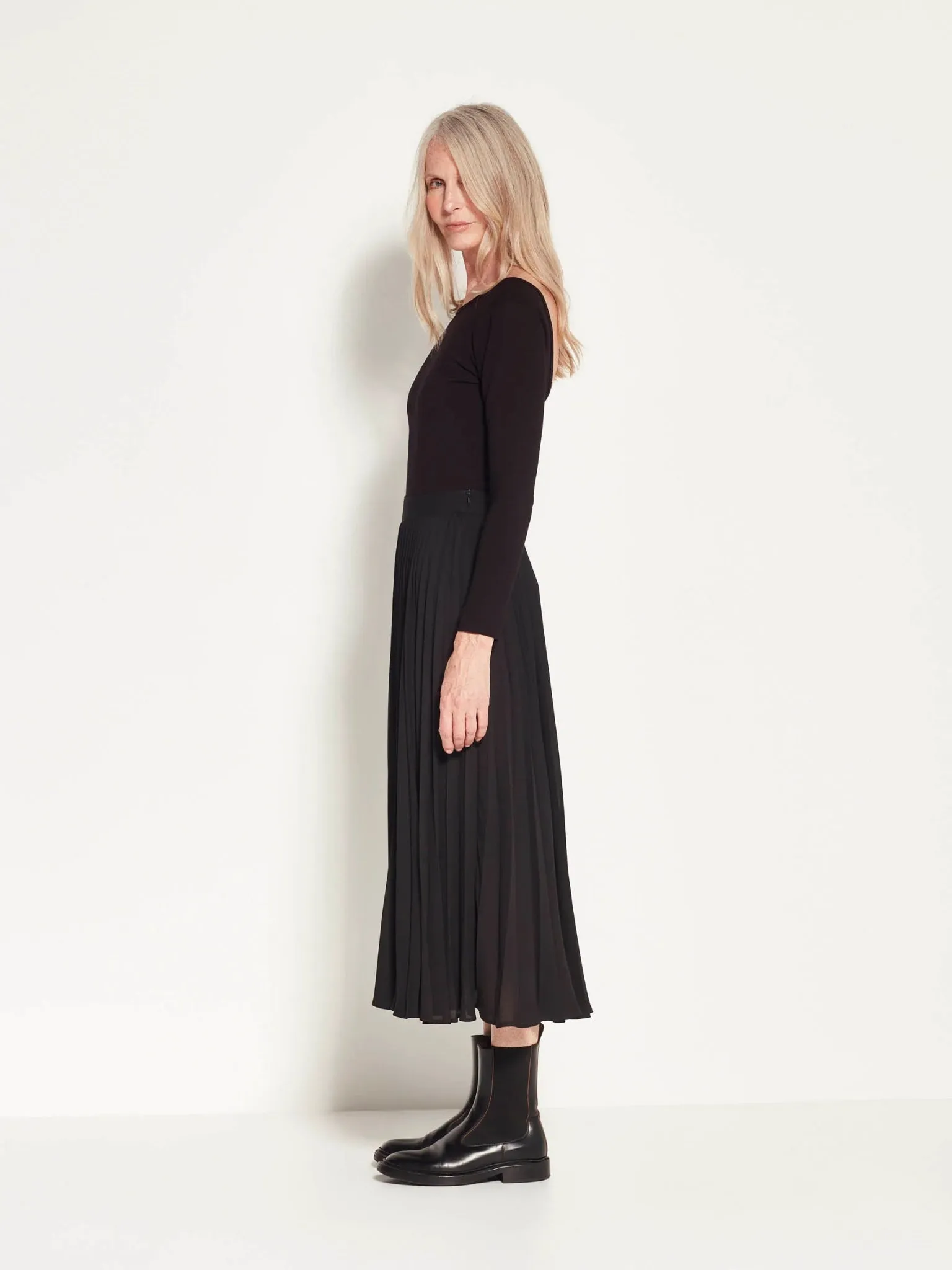 Posey Pleat Skirt (Matte Pleat) | Black