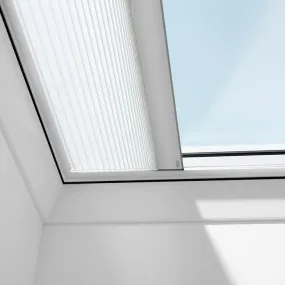 VELUX FMK Electric Light Dimming Energy Pleated Blinds