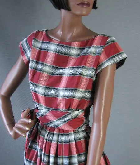 Women's Vintage 50s Day Dress Red Gray Plaid Cotton w Sash Small to Medium VFG