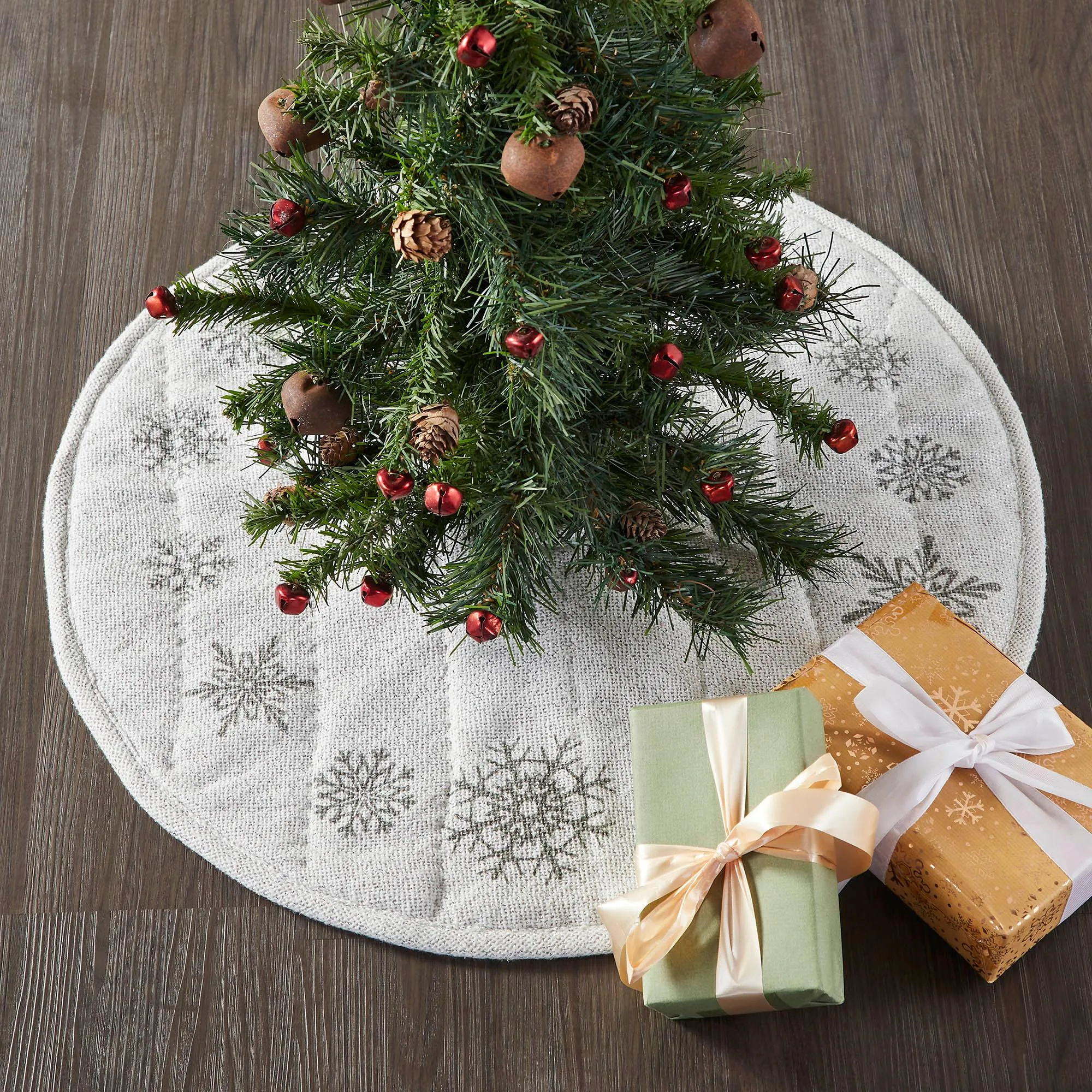 Yuletide Burlap Antique White Snowflake Tree Skirt 24